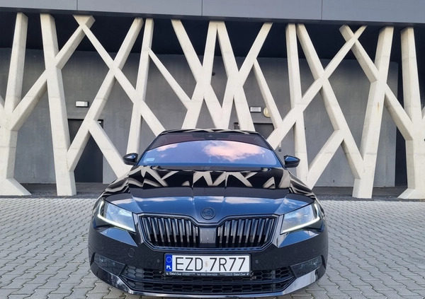 Skoda Superb cena 150000 przebieg: 85000, rok produkcji 2019 z Koprzywnica małe 562